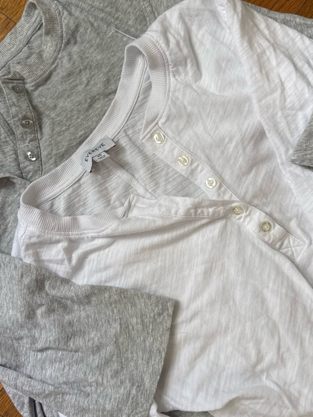 Evereve Short Sleeve Henley Button-Front Tee in White & Heather Gray